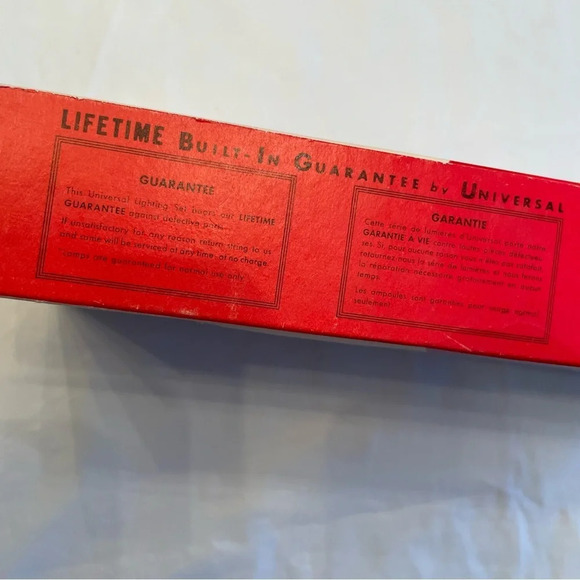 🎄  Vintage Holiday Charm: 1966 Universal Lites Christmas Lights 🌟 - Picture 3 of 9